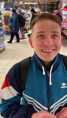 Man Dives Into Fish Tank After Engagement Ring