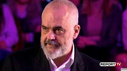 Report TV - Piedestali i Gruas në Kongresin e PS! Rama batuta: Kush ju cenon jepini dajak!