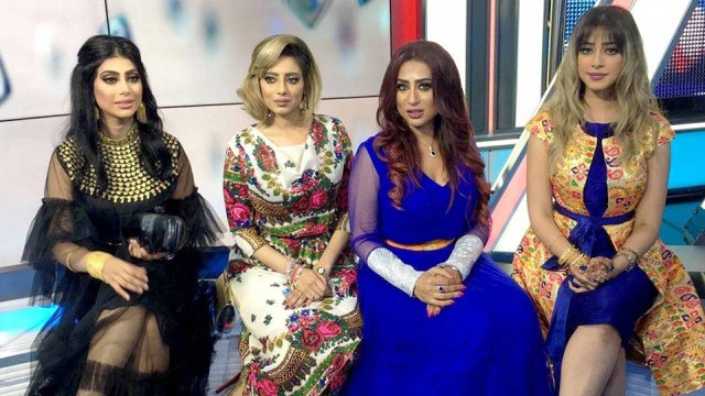 شاهدي فرحة شقيقات شذى سبت في حفل خطوبتها وإطلالتهن تشعل الحفل