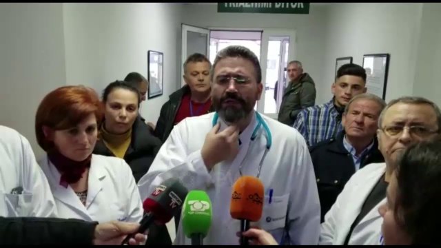 Ora News - 10 nxënës e mësues të shkollës Janaq Kilica në Fier përfundojnë në spital