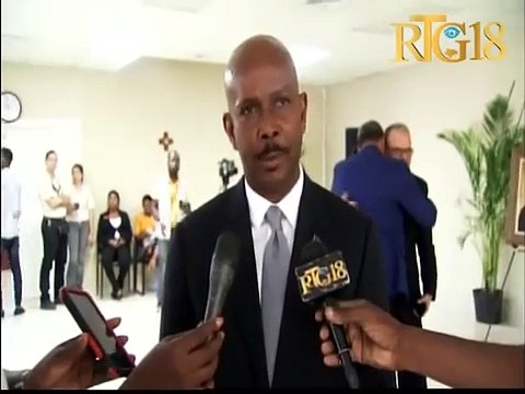 Jean Michel Lapin premye minis a.i reyaji sou kowona viris la