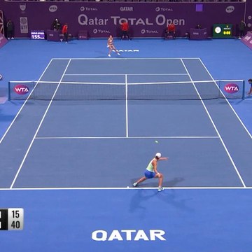 Kvitova battles past Barty to set up Sabalenka showdown