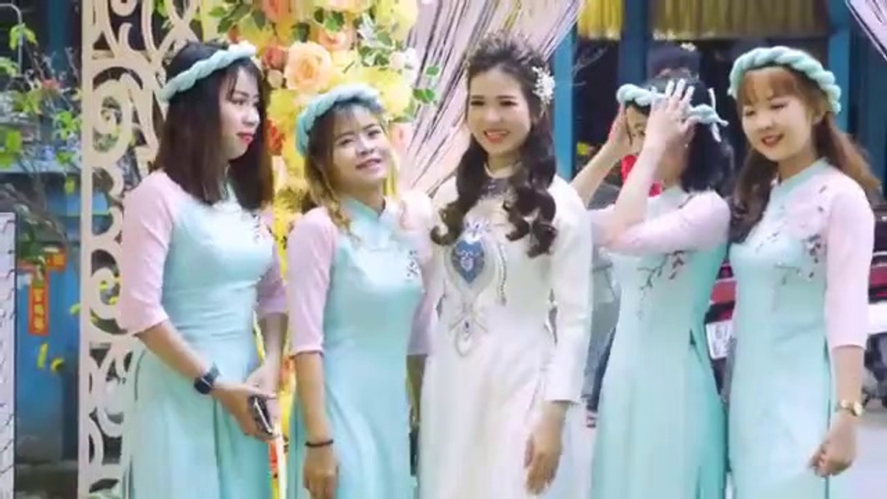 Cưng xỉu đám cưới cô dâu xinh như Búp Bê siêu lầy lội, dễ thương nhất xóm, vừa ngắm đã yêu