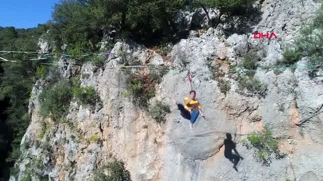 Antalya ip üzerinde nefes kesen yürüyüş