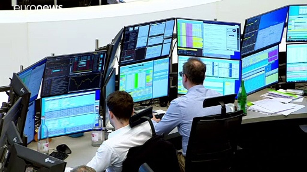 Kursrutsch an den Weltbörsen, Dax fällt um mehr als 5 Prozent