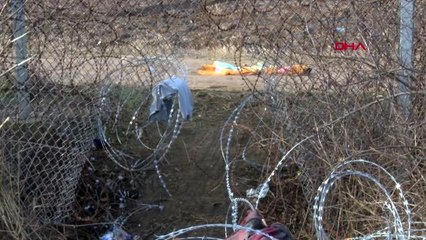 Edirne göçmenler sınırdaki tel örgüleri böyle parçaladı