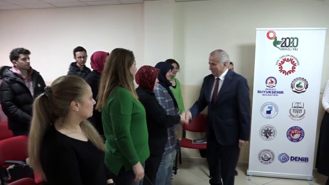 Sivil Toplum Akademisi'nin ilk mezunları sertifikalarını Başkan Zolan'dan aldı