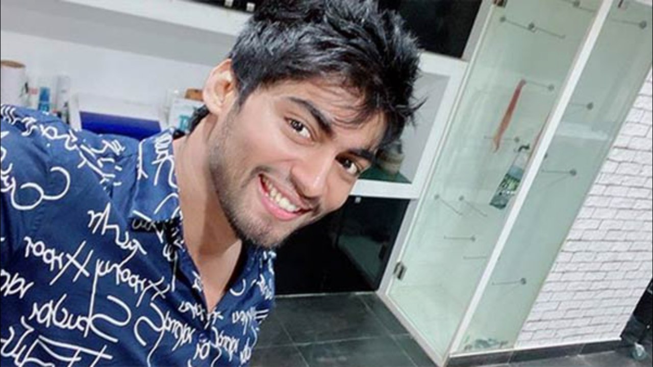 Netizens slams Big Boss Tharshan