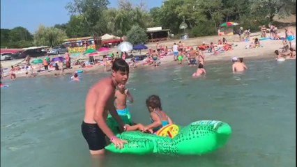 Ne balacim si ne jucam pe plaja la Saturn