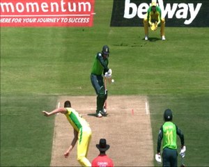 Proteas danger man De Kock dismissed for 15