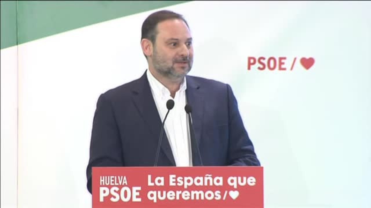 Ábalos: "Núñez Feijóo pretende aparentar que no es del PP"