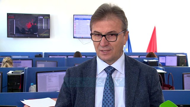 Fluks i madh telefonatash ne urgjence per coronavirusin - News, Lajme - Vizion Plus