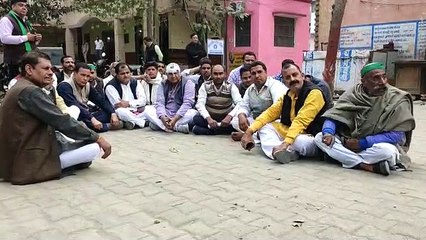 下载视频: शामली विद्युत कर्मचारी पर मुकदमा होने के बाद भाकियू ने किया धरना समाप्त