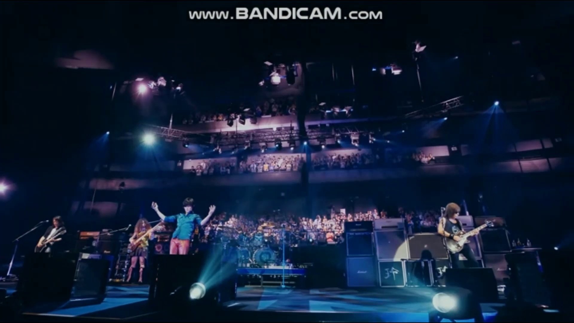 B'z LIVE-GYM 2019 Whole Lotta NEW LOVE - 動画 Dailymotion