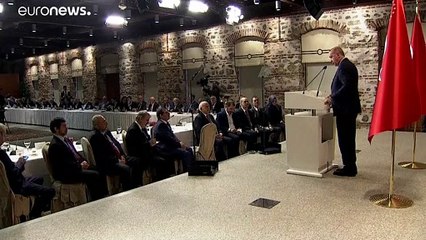 Turquia promete manter fronteira aberta