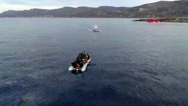 Göçmenler bindikleri botlarla avrupa'ya gitmeye çalışıyor -1