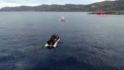 Göçmenler bindikleri botlarla avrupa'ya gitmeye çalışıyor -1