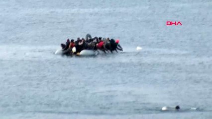 Göçmenler bindikleri botlarla avrupa'ya gitmeye çalışıyor