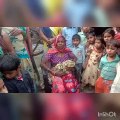 शाहजहांपुर: खेत में मिली नवजात बच्ची, शोर सुनकर ग्रामीण महिला ने बच्ची को बचाया
