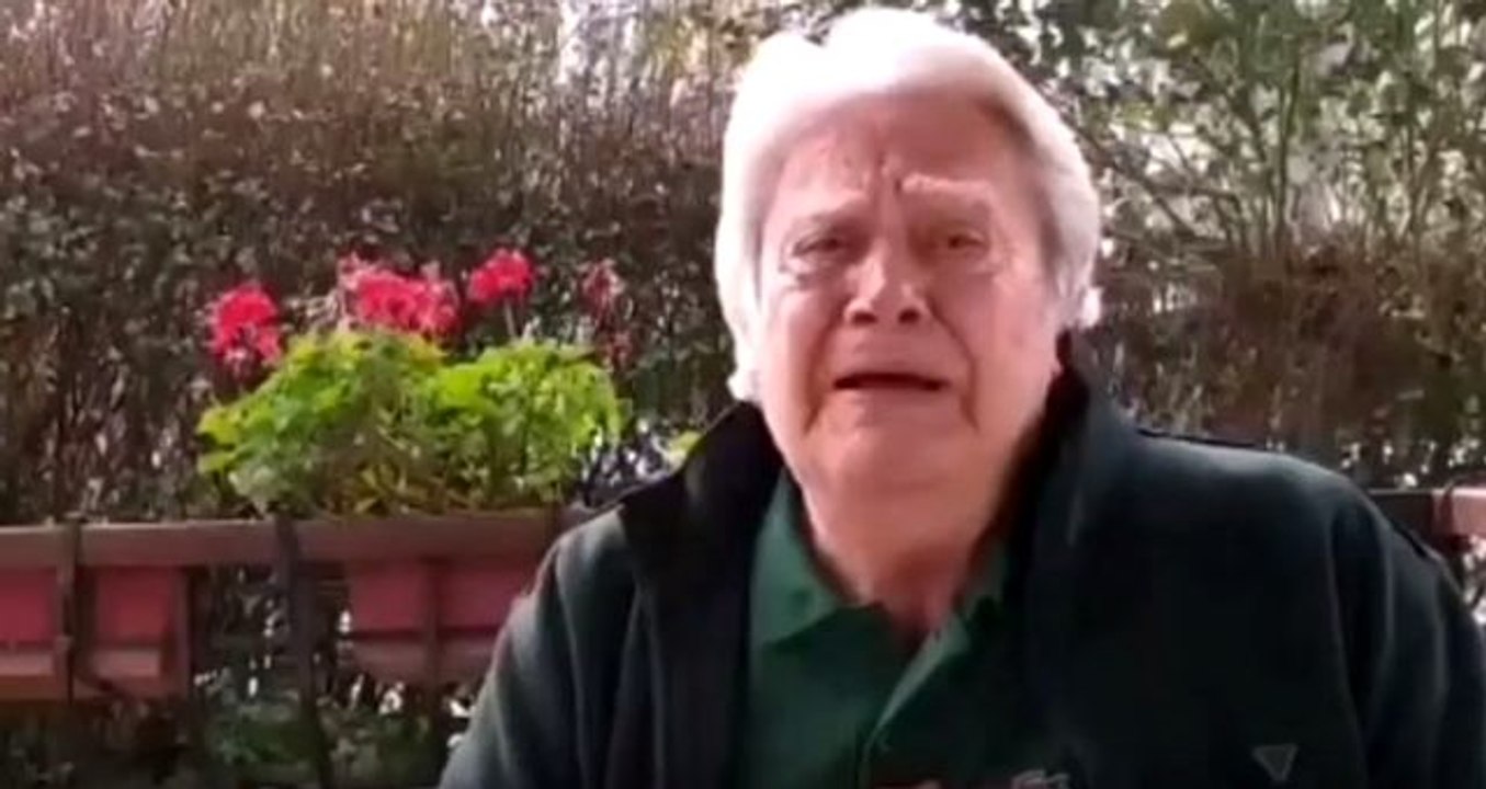 Cüneyt Arkın, 34 şehidimizi "Canlarım, kınalı kuzularım" sözleriyle anarak gözyaşlarını tutamadı