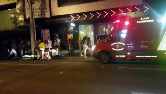 Jovem fica ferida na Rua Paraná
