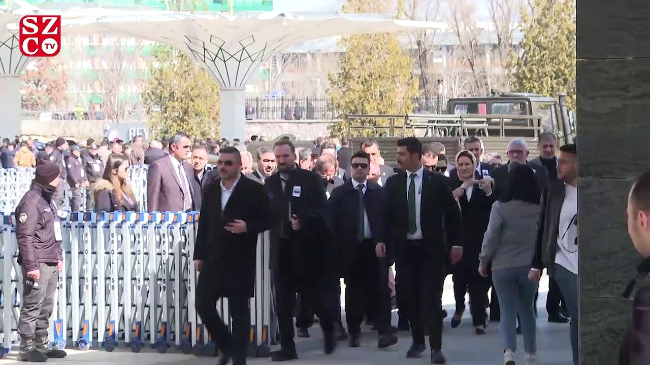 Meral Akşener şehit Piyade Uzman Onbaşı Halil Çankaya'nın cenaze törenine katıldı