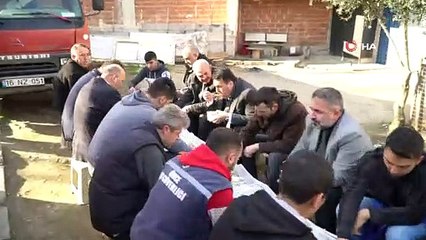 Başkan Dündar'dan pazarcı esnafı ve vatandaşlara çorba ikramı