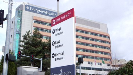 Trump szerint a koronavírus a demokraták kacsája, pánikra semmi ok