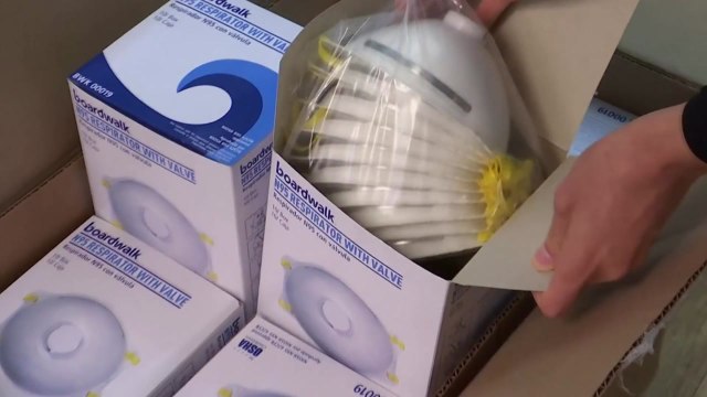 美 보건 책임자, 마스크 구매 자제 촉구...'품귀현상' 급속 확산 / YTN