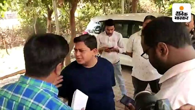 19 घंटे बाद सामने आए सीएम बघेल की डिप्टी सेक्रेटरी के पति, कहा- बिना जानकारी दिए बंगला सील कर दिया