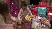 Sophia, Isabella e Alice - Mostrando seus Presentes Novos - Brinquedos e Surpresas