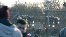 Sınırda gergin dakikalar... Yunan güvenlik güçlerinin mültecilere müdahalesi sürüyor