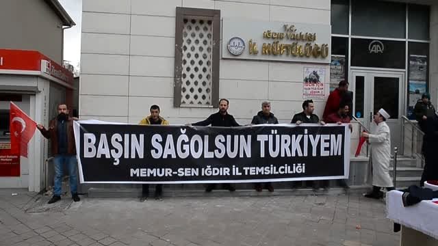 Iğdır'da şehitler için gıyabi cenaze namazı kılındı
