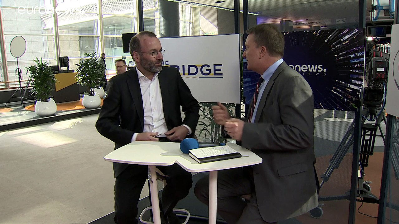 "Вкратце из Брюсселя": Кризис на греческой границе. Европейский суд на стороне рэпера