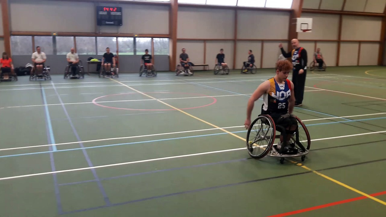 BASKET FAUTEUIL / TOURNOI A PONTAILLER VIDÉO 1 (01/03)