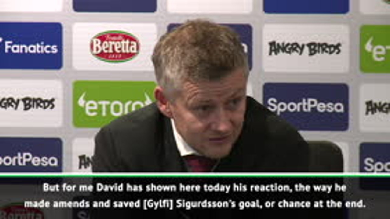 Solskjaer defends 'best in the world' De Gea after mistake