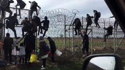 Binlerce göçmen bugün de Yunanistan'a geçti