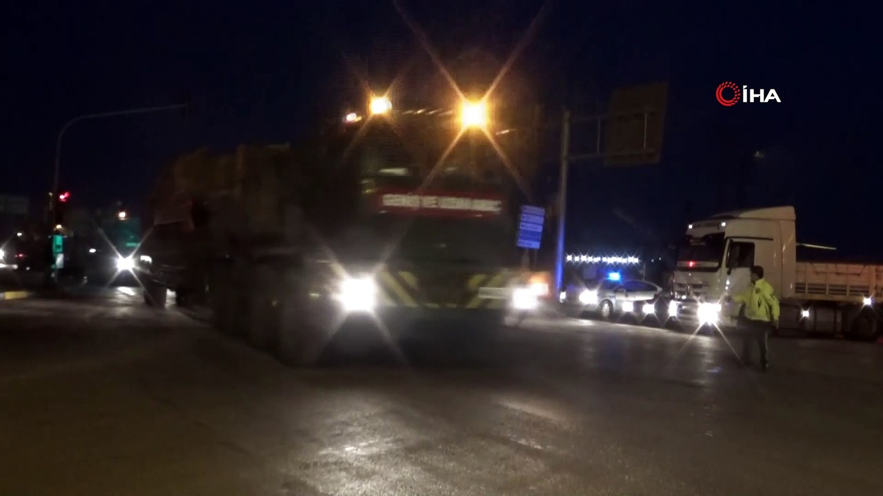 Sınır birliklerine tank ve obüs sevkiyatı