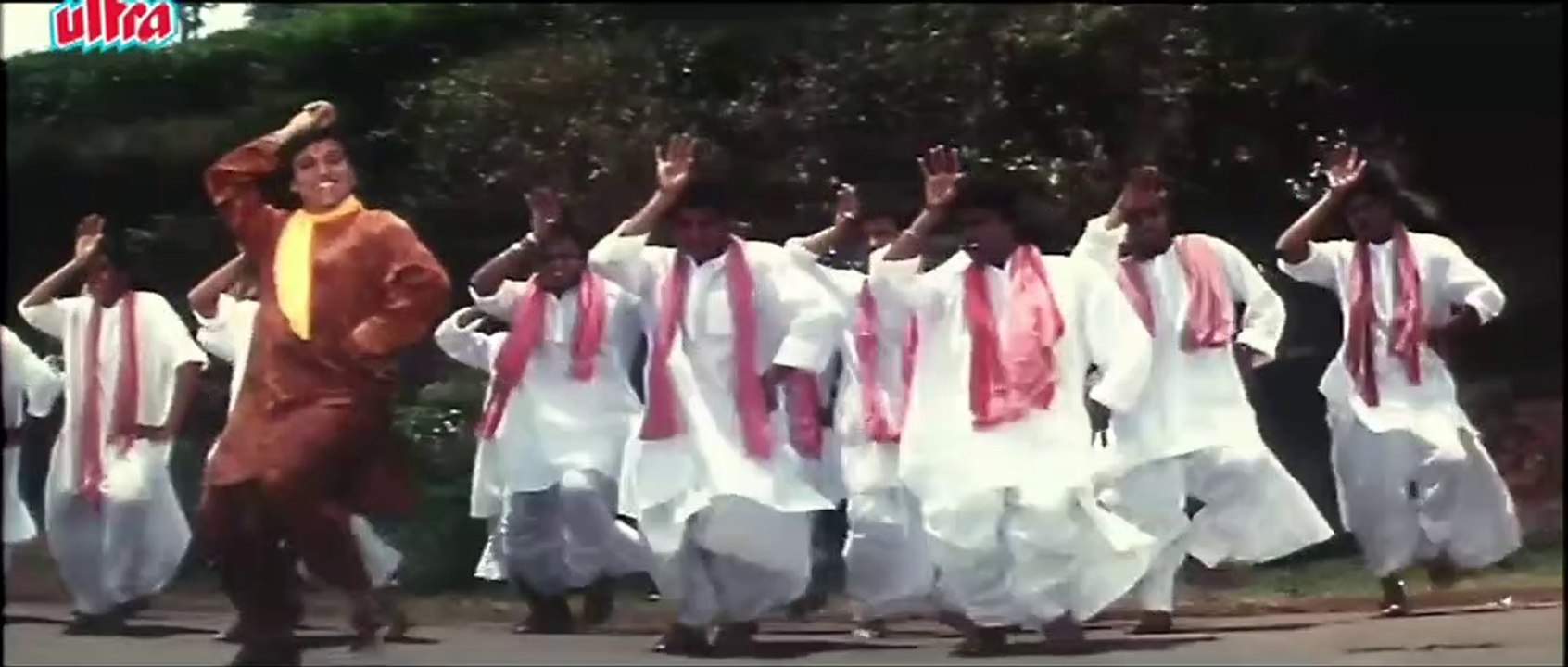 Meri Gori Gori Bahen - Govinda, Ramya Krishnan, Banarasi Babu Song