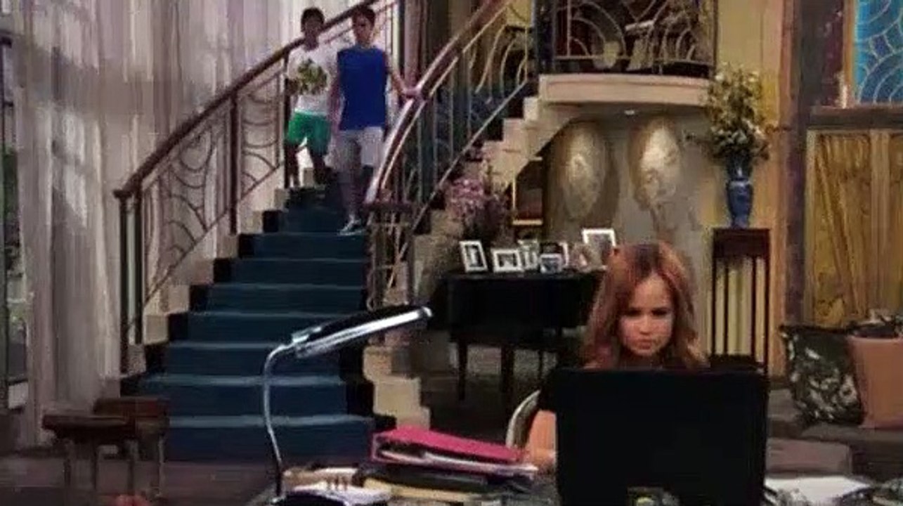 Jessie S04E06 Basket Case