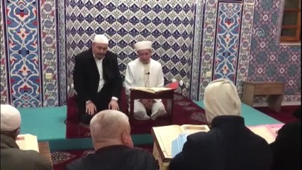 Camilerde Mehmetçik için dua edildi