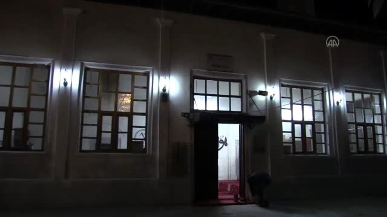 Mehmetçik için camilerde "zafer" duası okundu