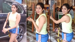 Jhanvi Kapoor Spotted in Farmers Cafe At Bandra