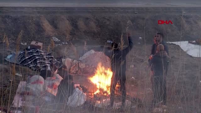 Edirne ipsala sınır kapısı'nda göçmenlerin bekleyişi sürüyor-2