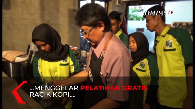 Penyandang Disabilitas Belajar Racik Kopi ala Barista