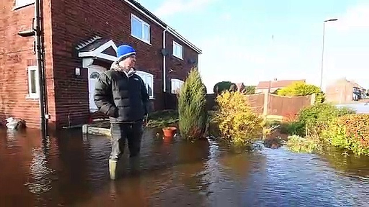 Flooding East Cowick