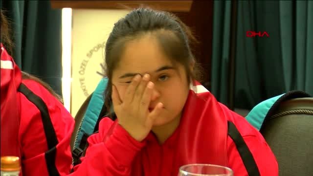 Spor bakan kasapoğlu özel sporcularla bir araya geldi