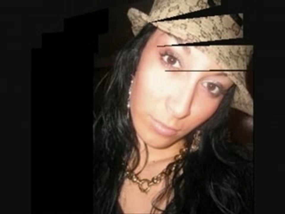 Kenza farah bye bye