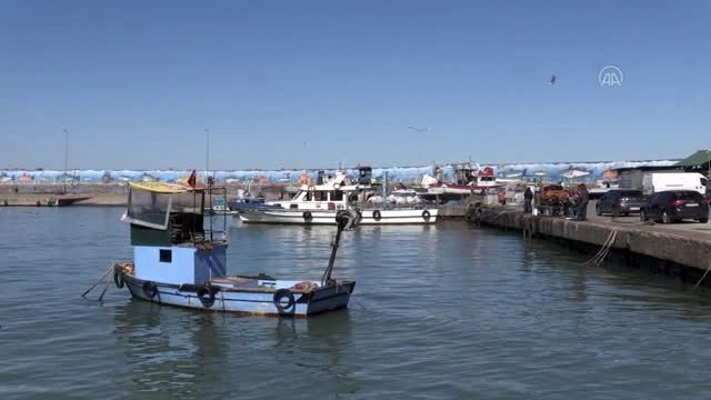 Batı Karadeniz'de kıyı balıkçıları erken paydos demeye hazırlanıyor