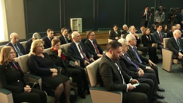 Cumhurbaşkanı Erdoğan: 'Kapıları açınca telefon, telefon üstüne gelmeye başladı, 'Kapıları kapatın'...'Bitti o iş, artık kapılar açılmıştır' - ANKARA